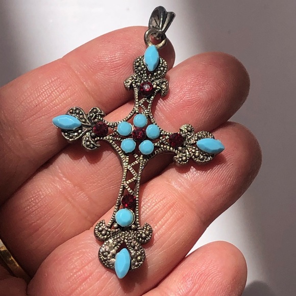 Vintage Cross Pendant Costume Jewelry - Picture 8 of 9